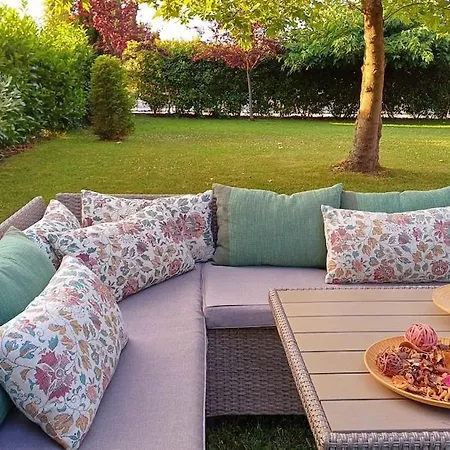 Seaside Boutique Villa Rosee 普拉卡利特索罗